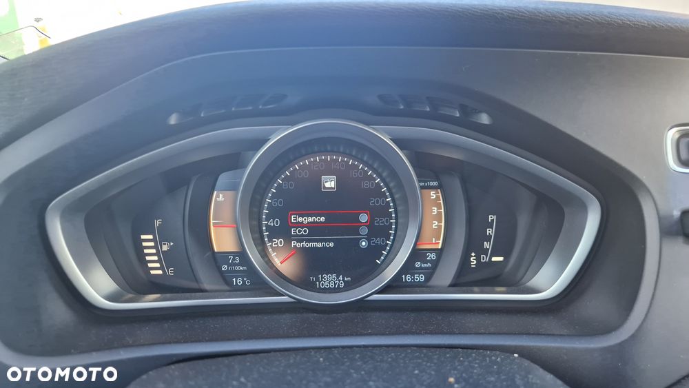 Volvo V40 D3 Momentum - 39