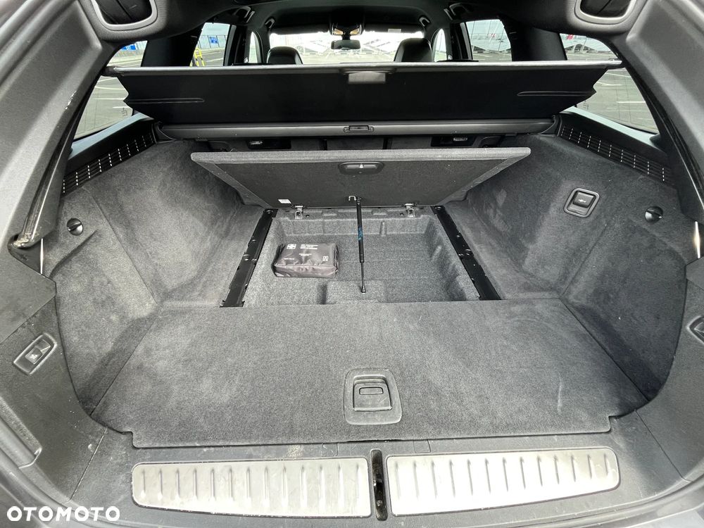 BMW Seria 5 520i Luxury Line - 36
