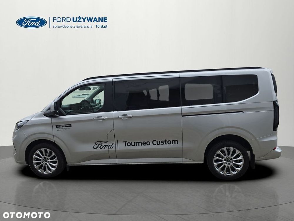 Ford Tourneo Custom - 14