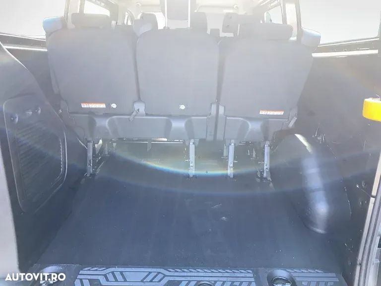 Ford Turneo Custom - 14