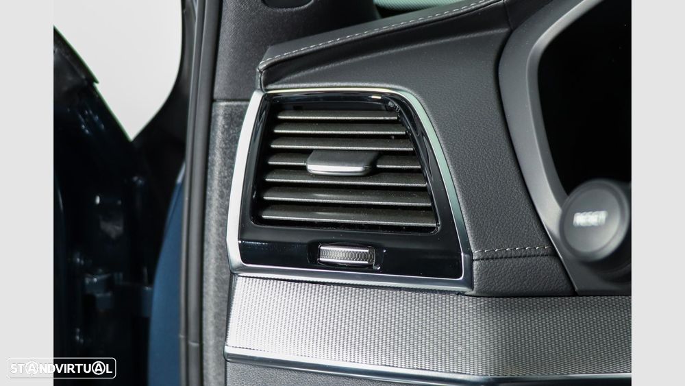 Volvo XC 90 2.0 T8 PHEV Plus Dark AWD - 11