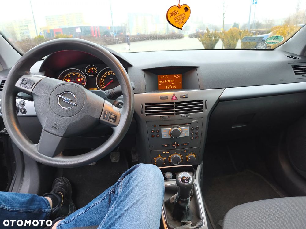 Opel Astra 1.4 - 5