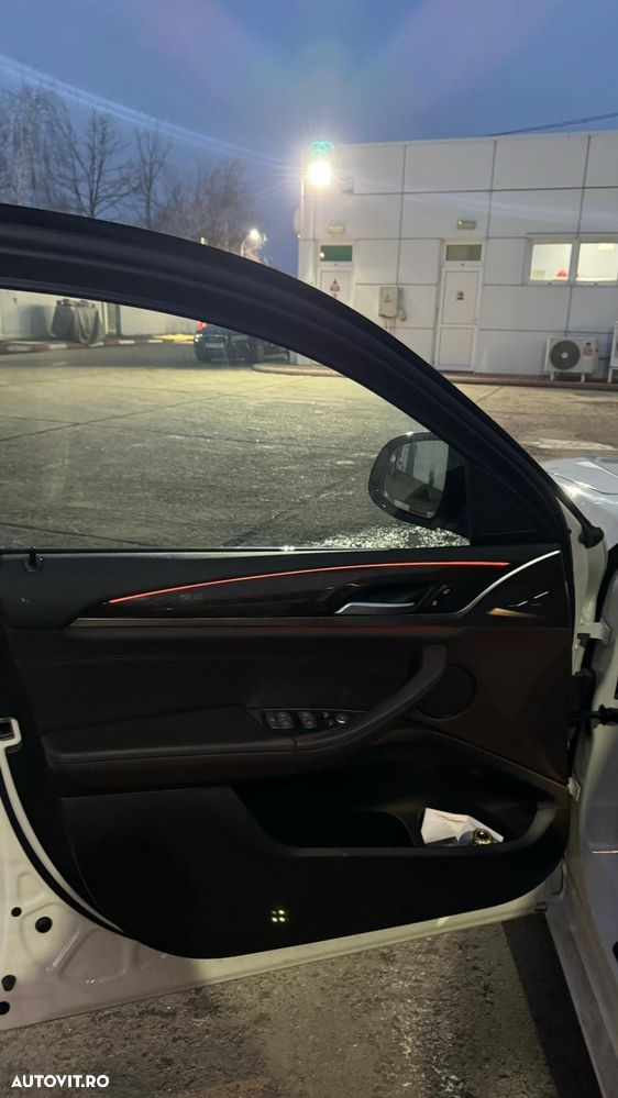 BMW X4 2023 — imagine 14