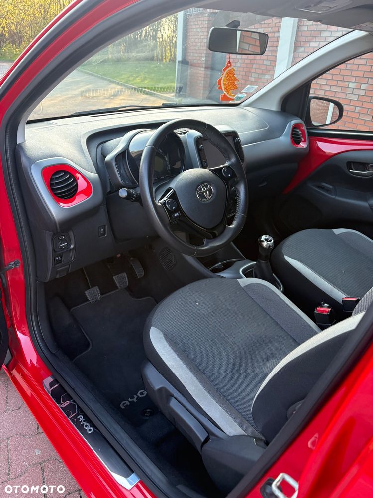 Toyota Aygo x - 11