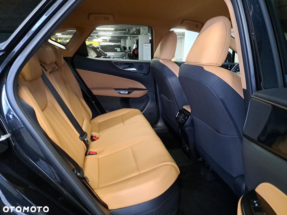 Lexus NX 350h Prestige AWD - 15