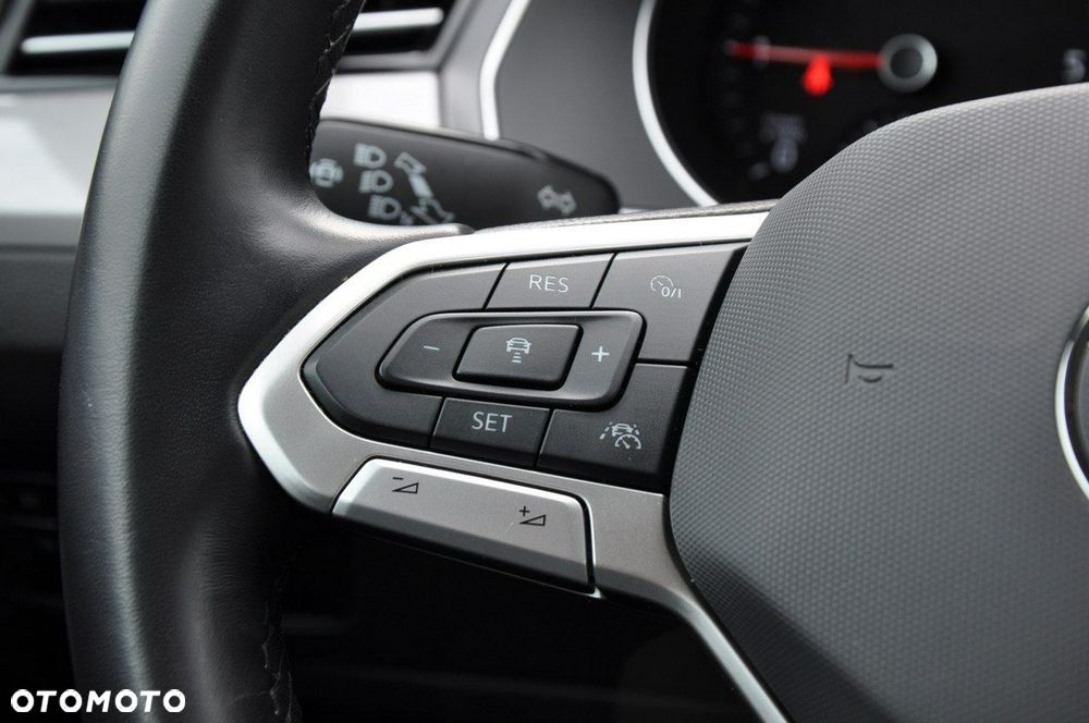Volkswagen Passat - 15