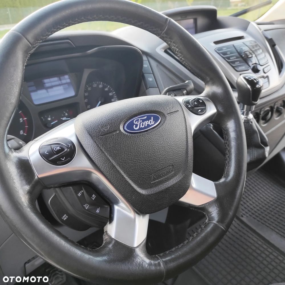 Ford Transit Autobus 18 osób 2.2 TDCI 155 KM 2017 r - 18