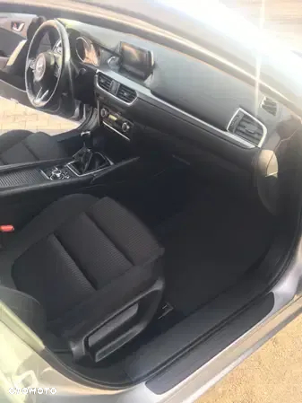 Mazda 6 - 12
