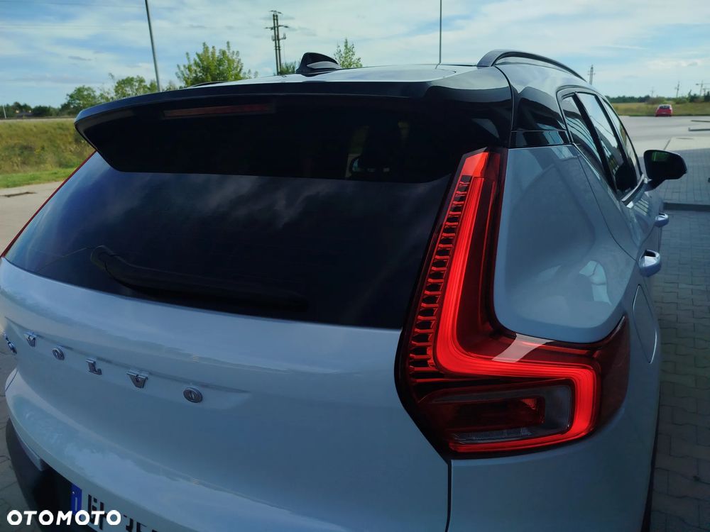 Volvo XC 40 T2 Plus Dark - 3