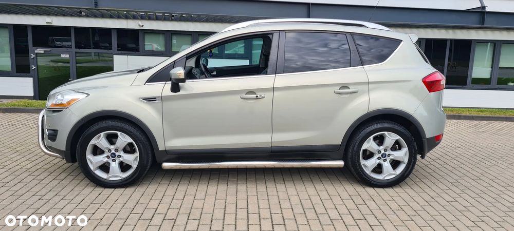 Ford Kuga 2.0 TDCi Titanium FWD - 11