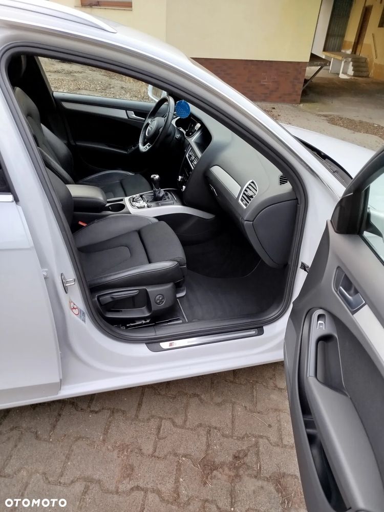 Audi A4 Avant 2.0 TDI DPF Ambiente - 22