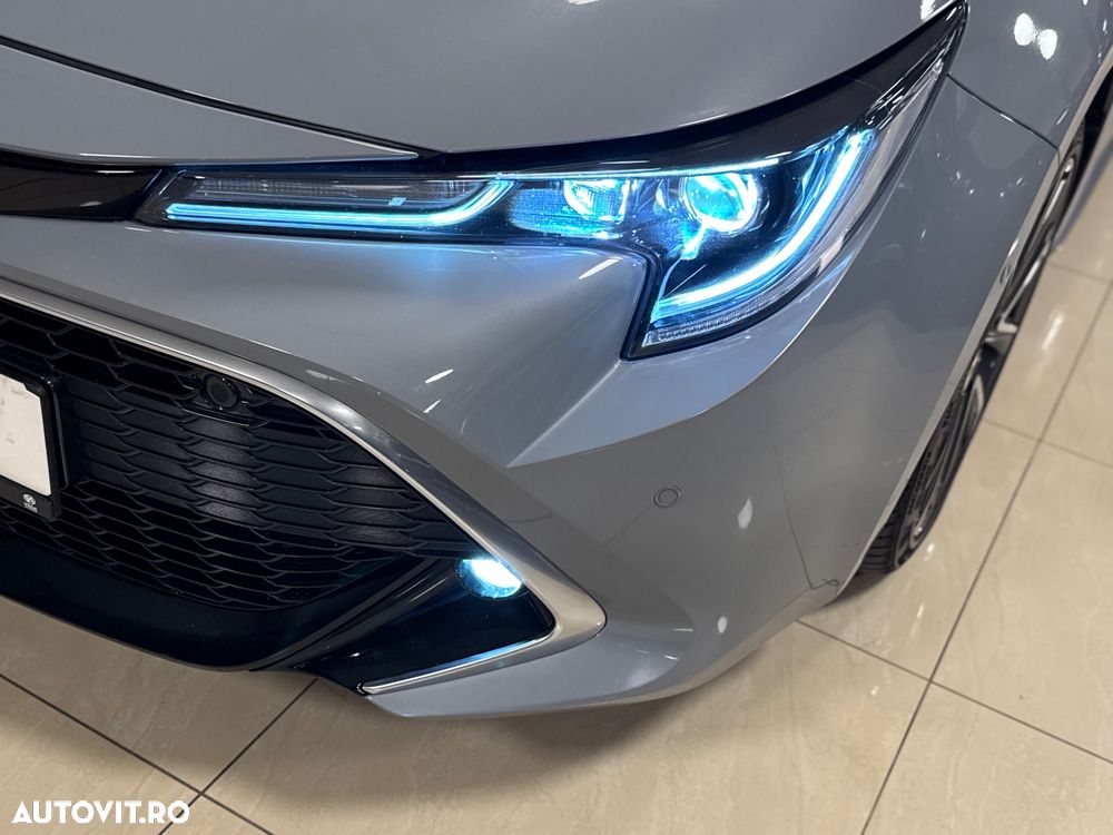 Toyota Corolla 2.0 HSD Exclusive Plus GR Sport Bi-Tone - 38