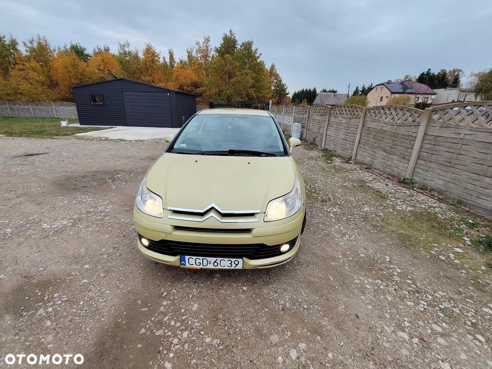 Citroen C4 2005 photo 2