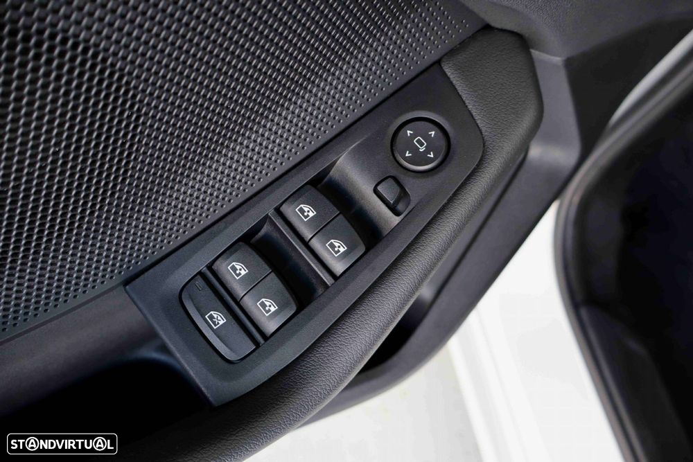 BMW 116 d Corporate Edition Auto - 11