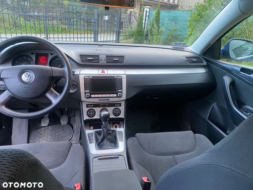 Volkswagen Passat 2.0 FSI Comfortline - 8