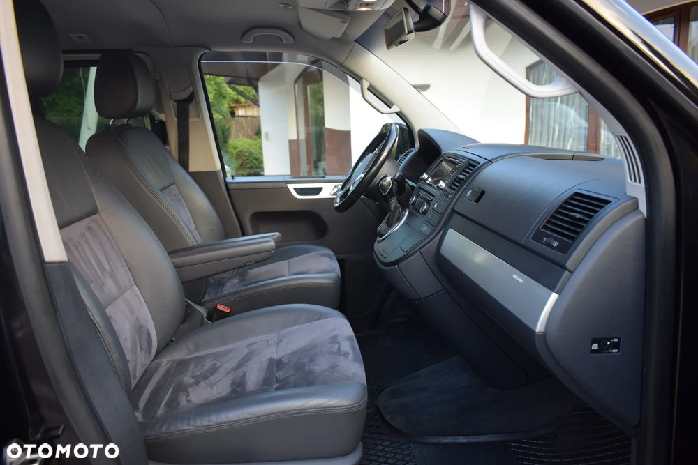 Volkswagen Multivan - 13