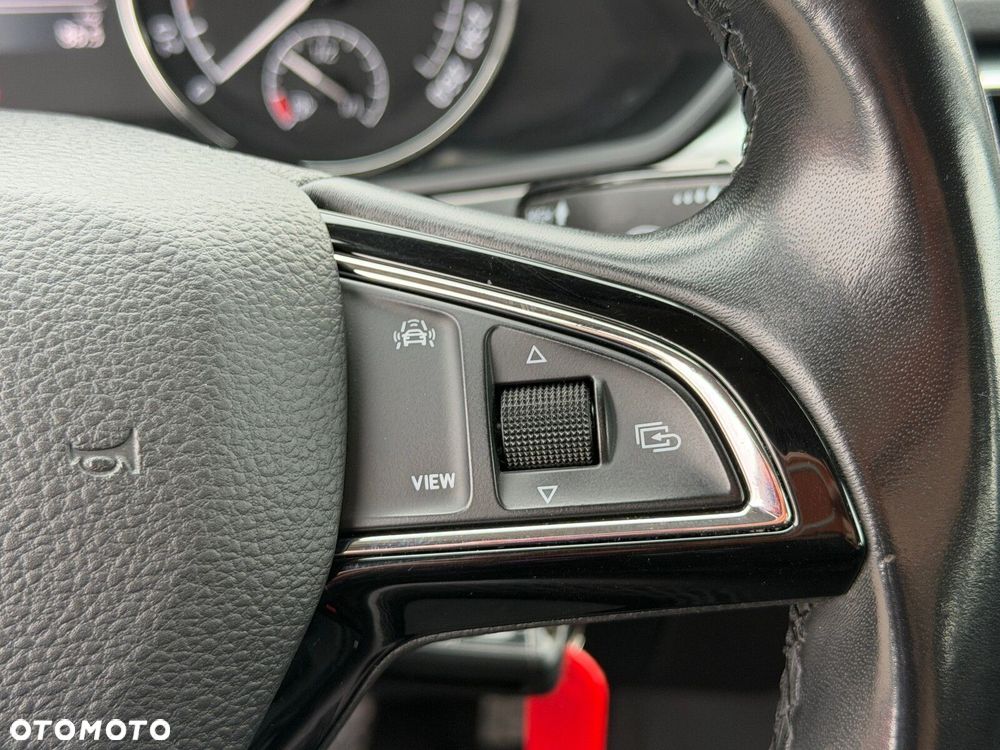 Skoda Superb 2.0 TDI Ambition DSG - 26