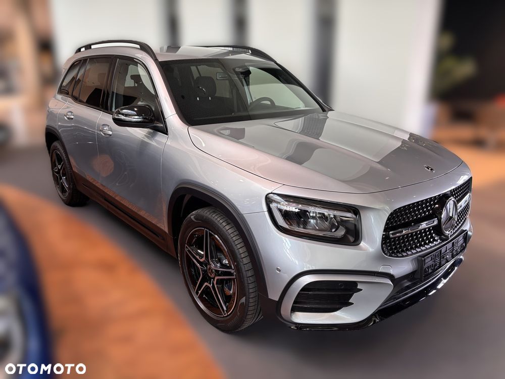 Mercedes-Benz GLB 200 mHEV AMG Line 7G-DCT - 3