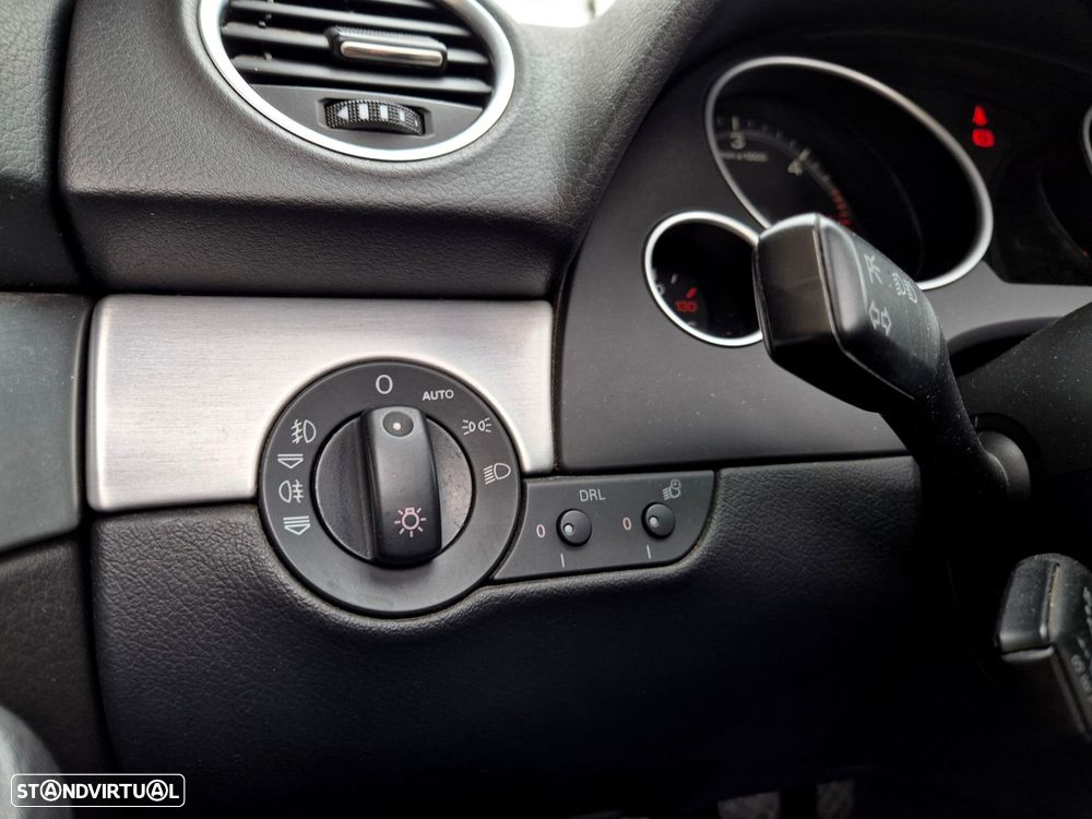 Audi A4 Cabrio 2.0 TDi S-line - 29