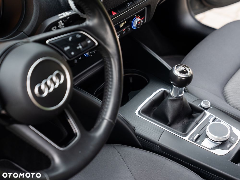 Audi A3 Sportback 2.0 TDI - 31