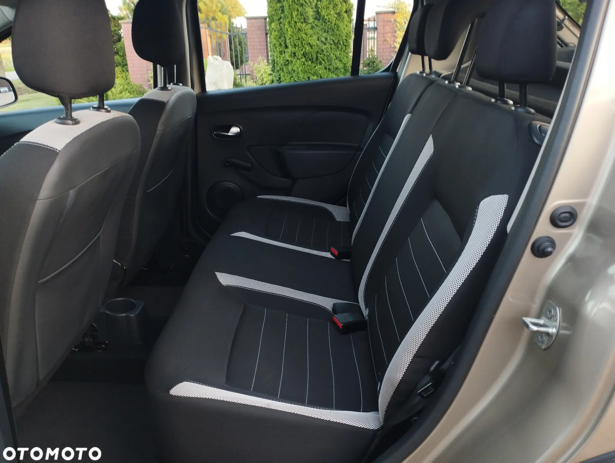 Dacia Sandero Stepway SCe 75 Essential - 17