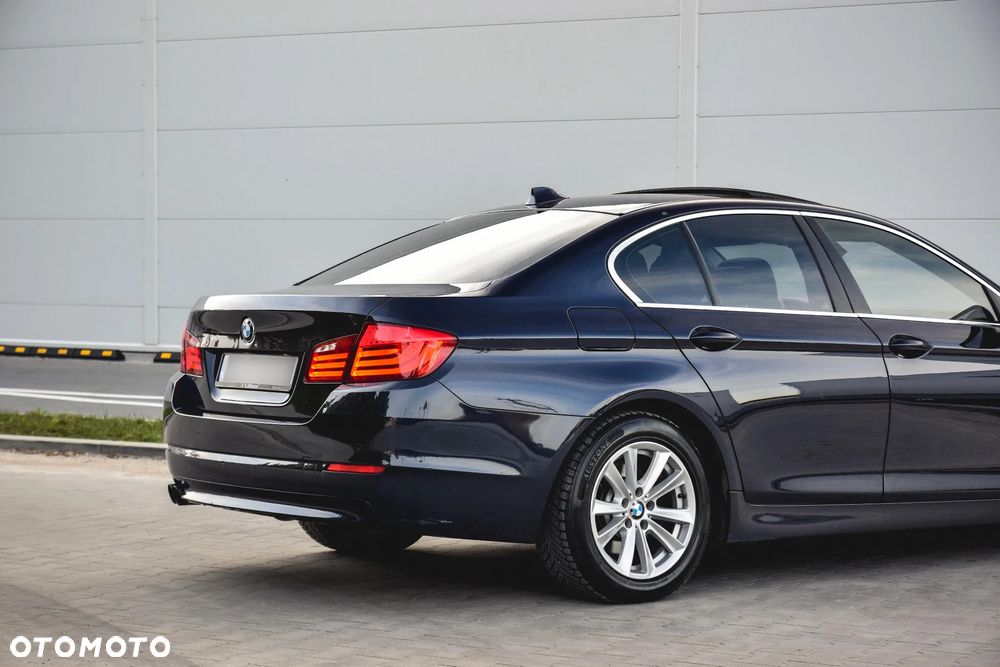 BMW Seria 5 520i - 15