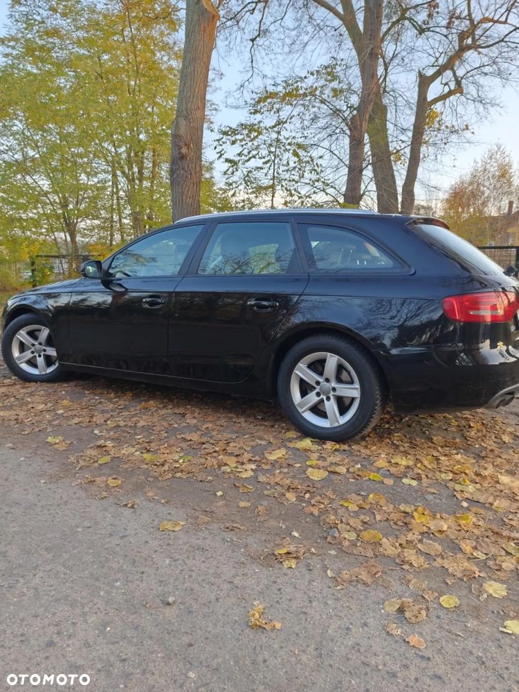 Audi A4 Avant - 11