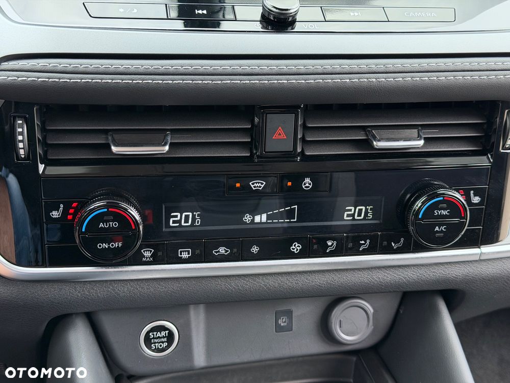 Nissan Qashqai 1.3 DIG-T N-Connecta DCT - 29