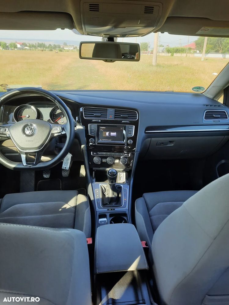 Volkswagen Golf 2.0 TDI BlueMotion Technology Edition - 14