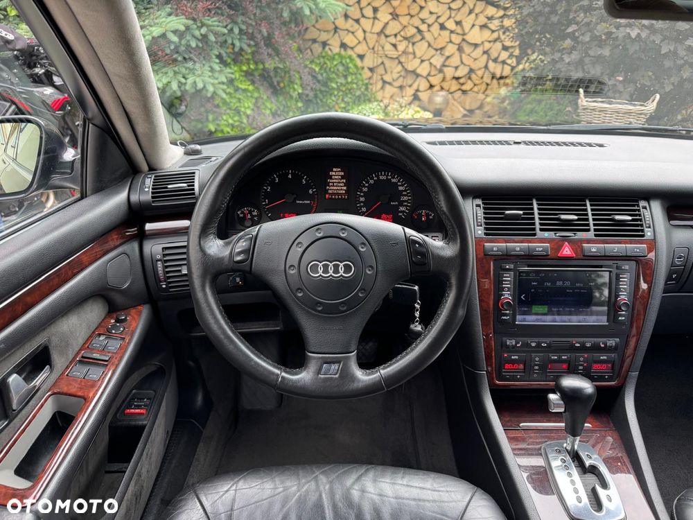 Audi A8 - 22