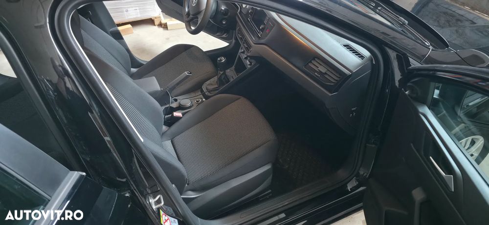 Volkswagen Polo - 12