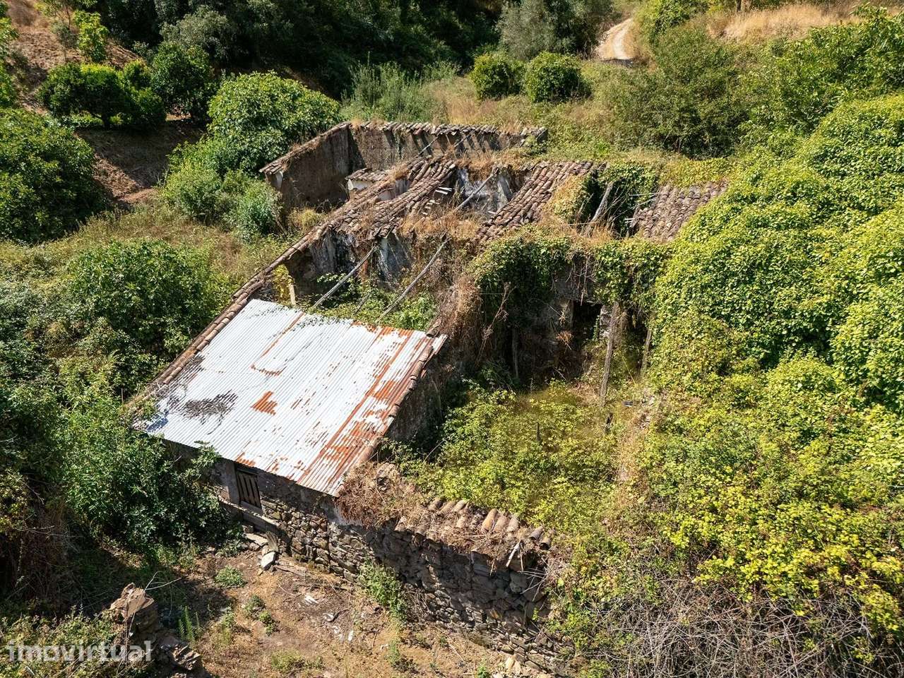 RUÍNA PARA RECONSTRUÇÃO NUM LOCAL REMOTO; MARMELETE - Grande imagem: 4/11