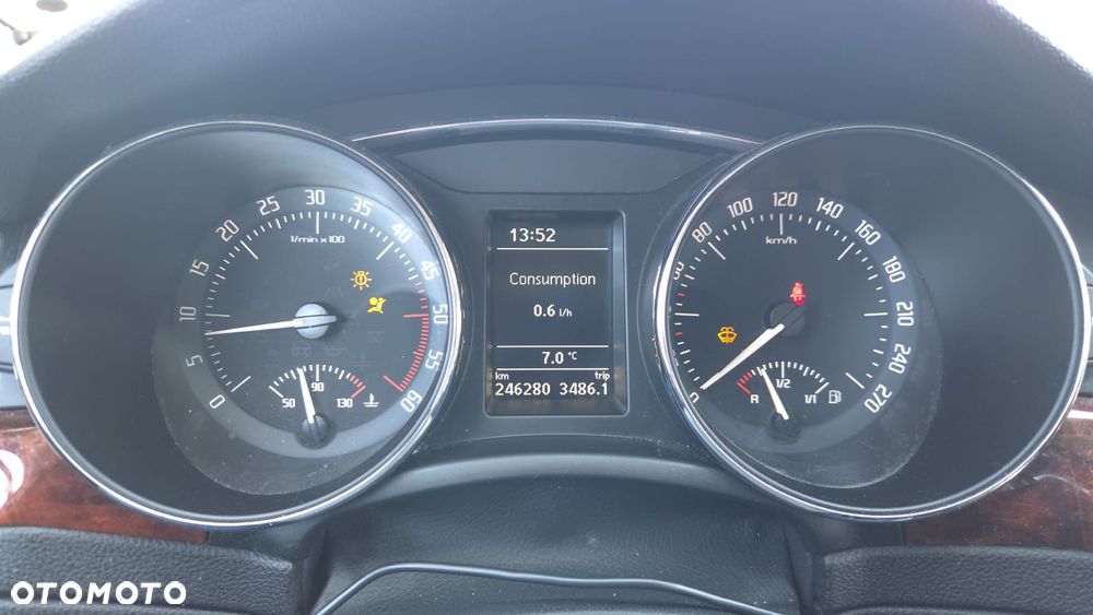 Skoda Superb 2.0 TDI Elegance - 2