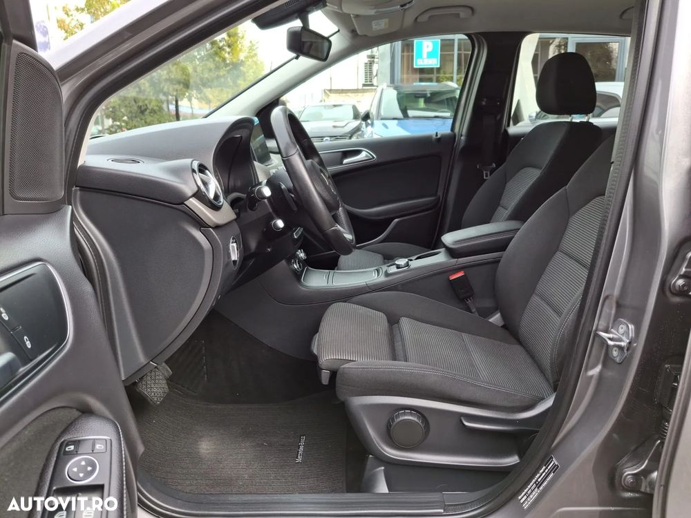 Mercedes-Benz B 180 7G-DCT Style - 15