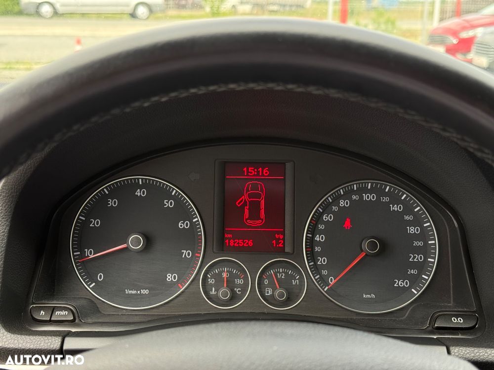 Volkswagen Golf 1.6 United - 14