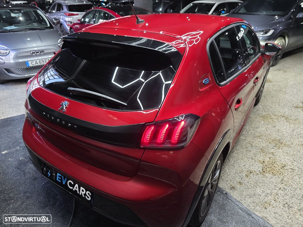 Peugeot e-208 Allure Pack - 2