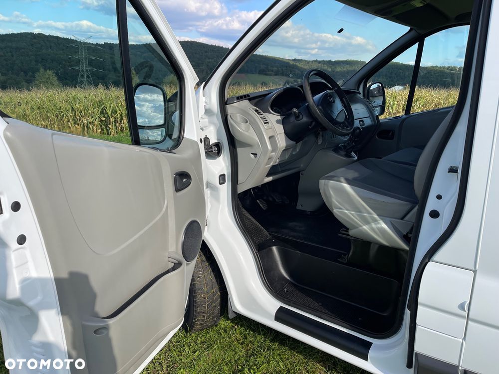 Opel Vivaro - 21