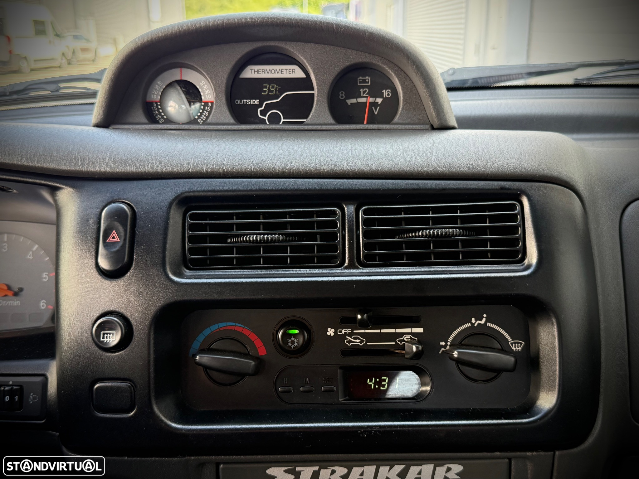Mitsubishi L200 2.5 TD Strakar Sport CD - 12