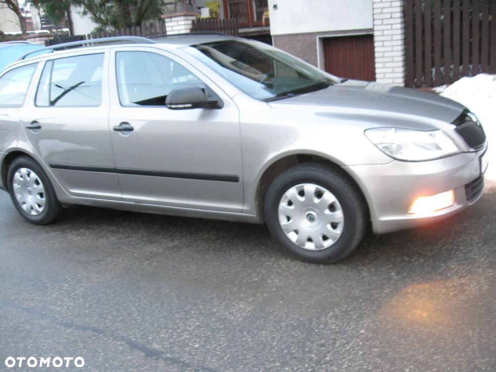 Skoda Octavia 1.6 Active - 4