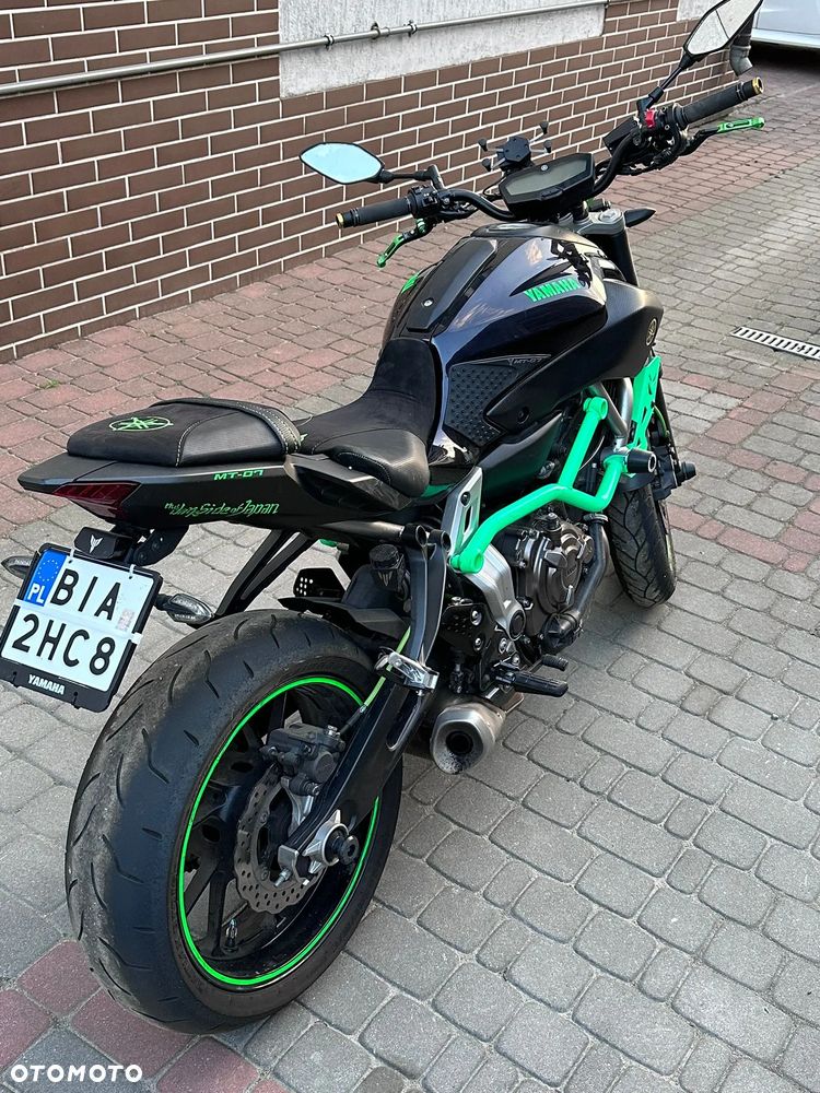 Yamaha MT - 7