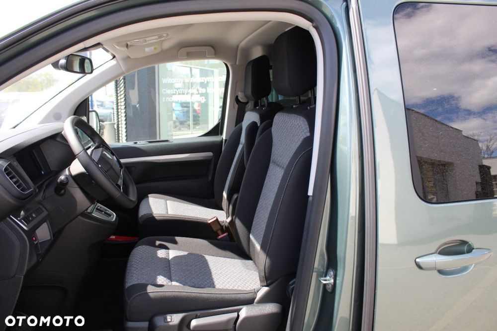Peugeot Traveller - 16