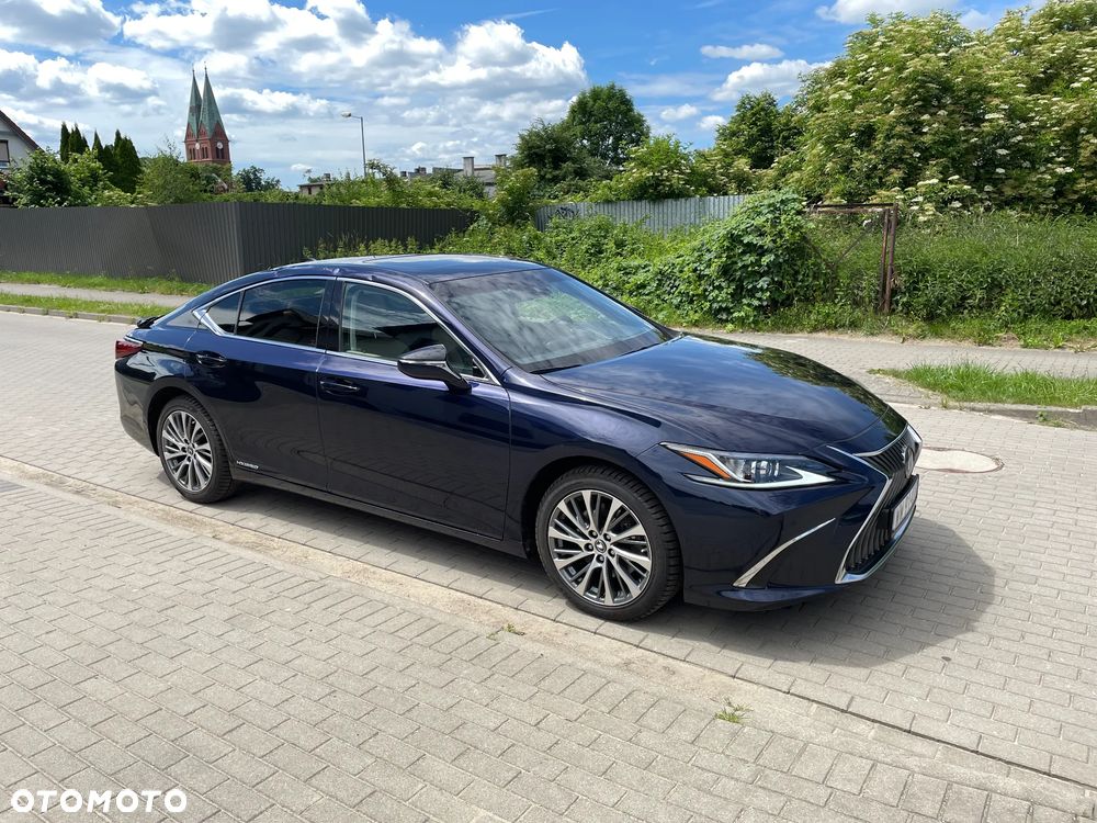 Lexus ES 300h Business Edition - 12
