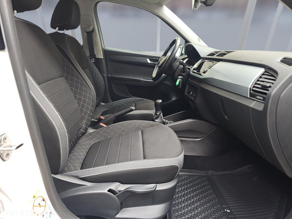 Skoda Fabia 1.0 TSI Ambition - 11
