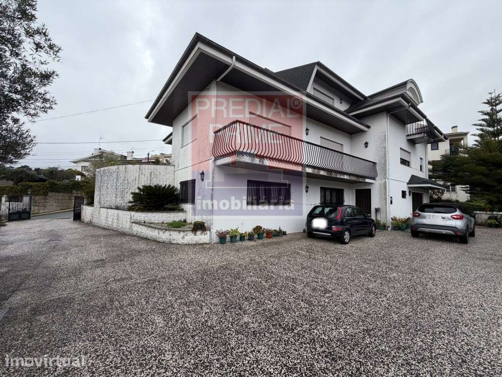 MORADIA DE LUXO EM OLIVEIRA DE AZEMEIS - Grande imagem: 4/43