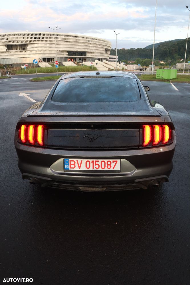 Ford Mustang 2.3 EcoBoost Aut. - 3