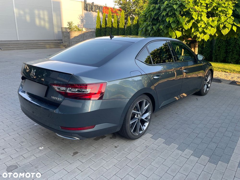 Skoda Superb 2.0 TDI Sportline - 5