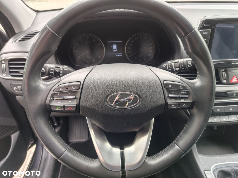 Hyundai i30 i30cw 1.4 Advantage - 11