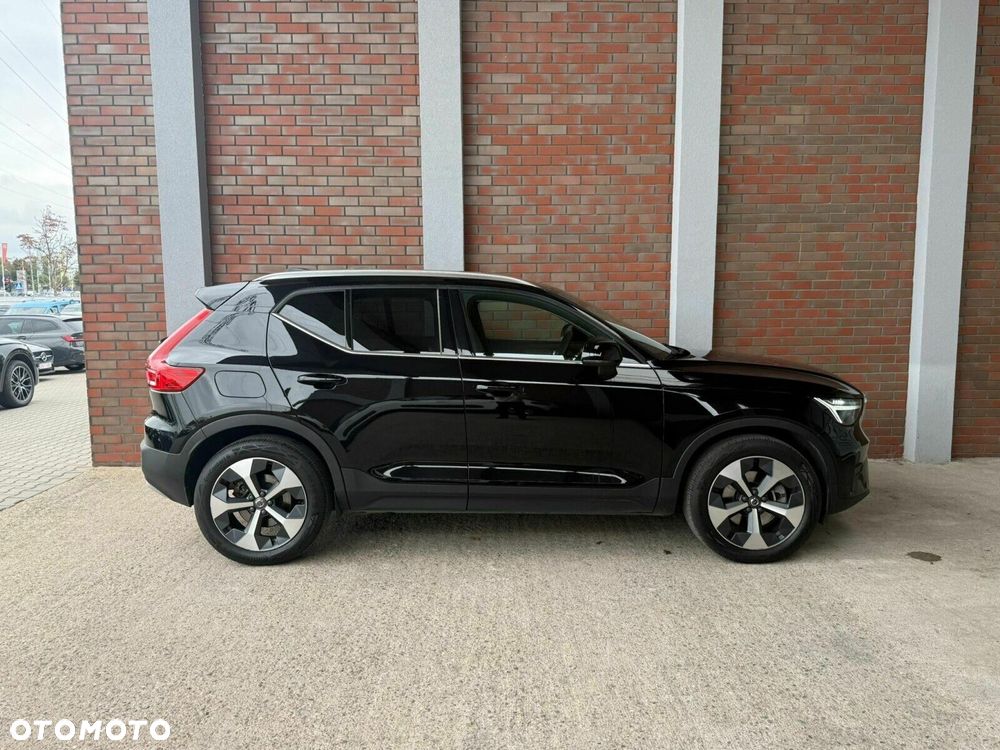 Volvo XC 40 B4 AWD Plus Bright - 8