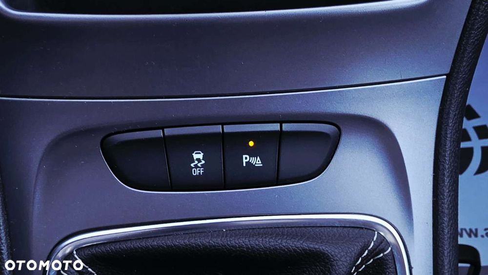 Opel Astra 1.4 Turbo Innovation - 23