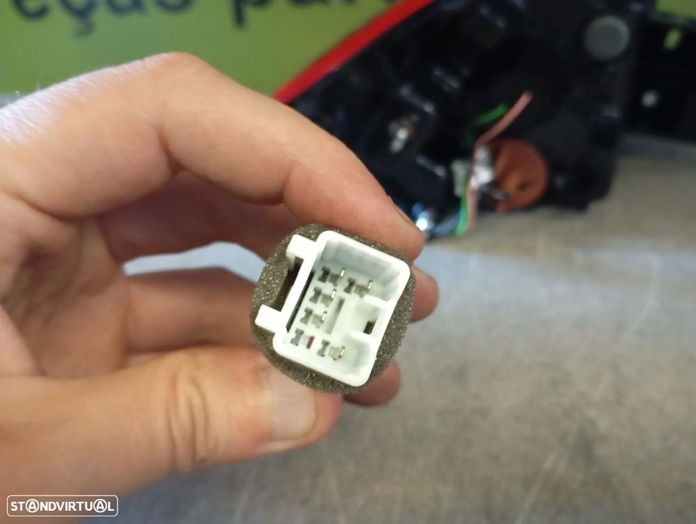 KIA CEED SW FAROLIM DIREITO - FT373 - 5